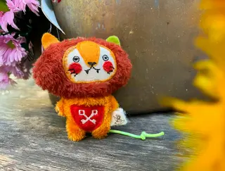 mini-loewe-regi-mit-stadtwappen-regensburg-9x10cm