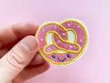 patch-brezel-rosa-gelb